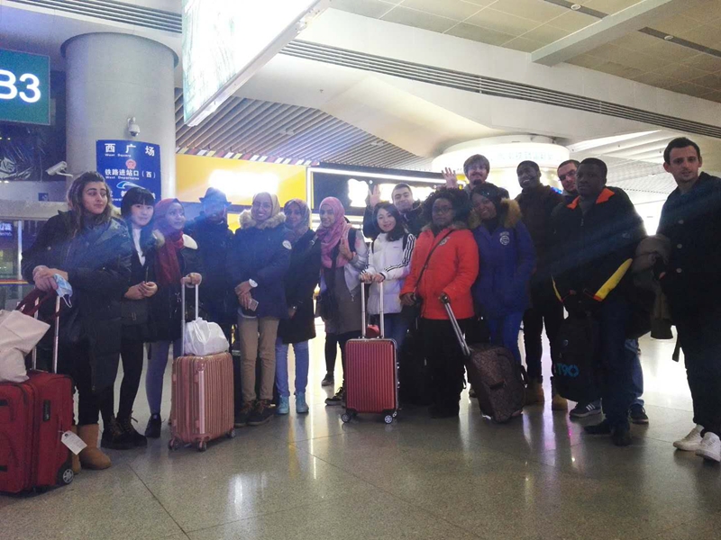 交流合作五:乘西成“高铁”与四川师范大学国际教育Raybet
建立良好合作关系 (2).jpg