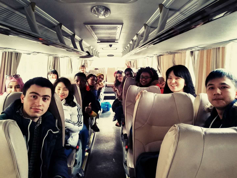 交流合作五:乘西成“高铁”与四川师范大学国际教育Raybet
建立良好合作关系 (1).jpg